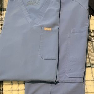 Figs ceil blue scrub set medium